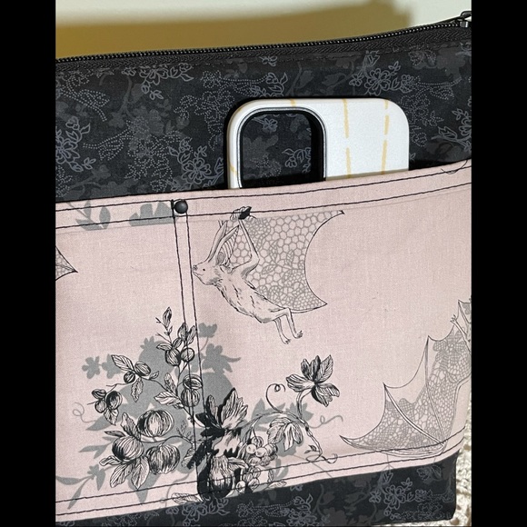 Spiderwebs, Happy Bats & Black Roses Handbag - Picture 6 of 11